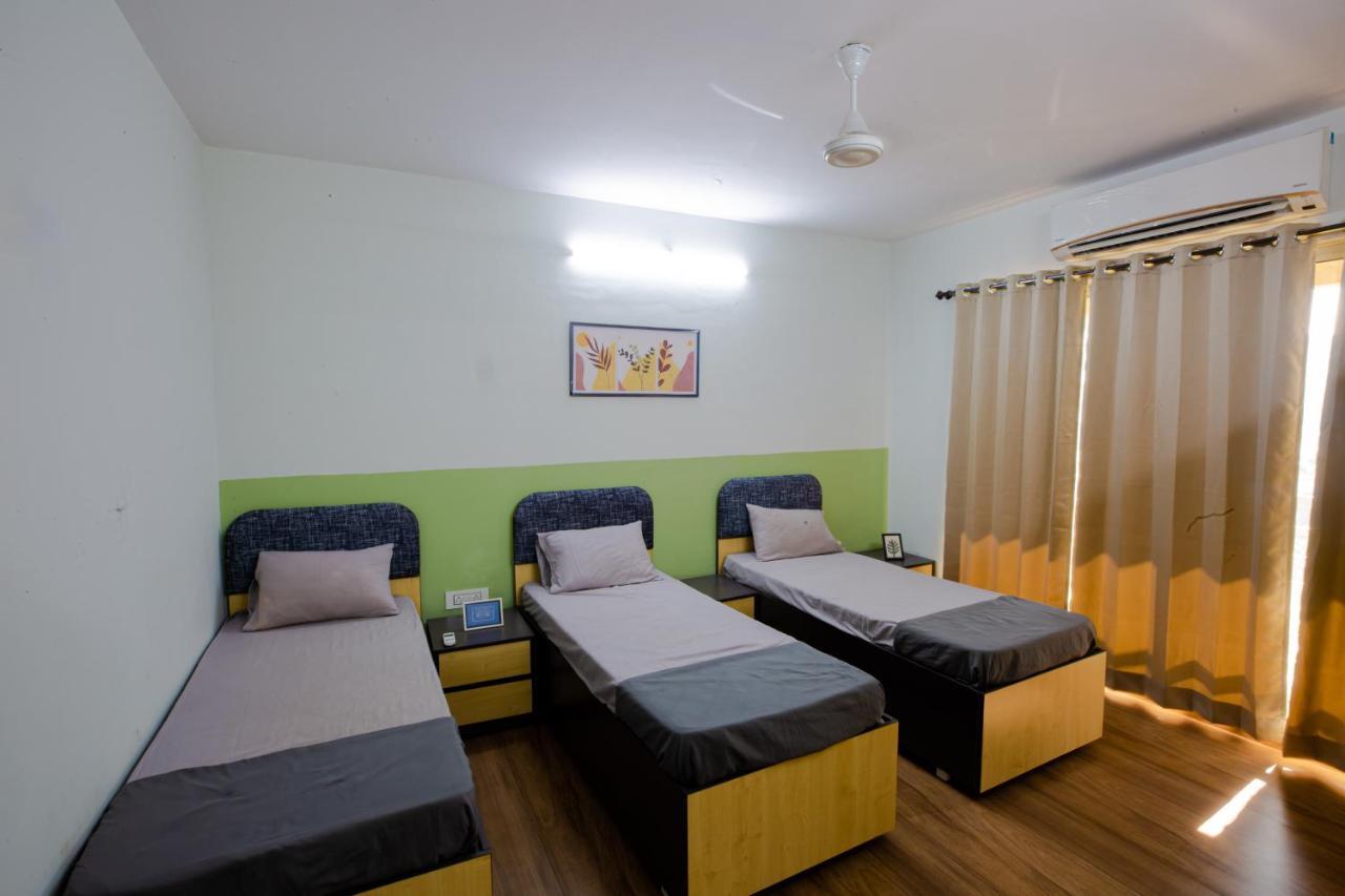 Covie Kharghar 200 Hostel นาวีมุมไบ ภายนอก รูปภาพ